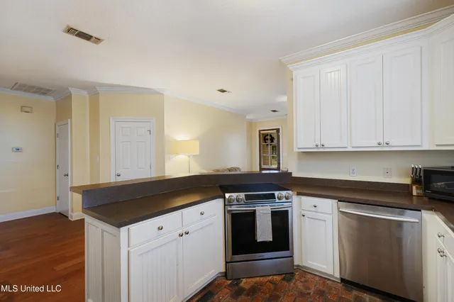 $229,500 | 14 Fleur De Lis, Hattiesburg, MS 39402