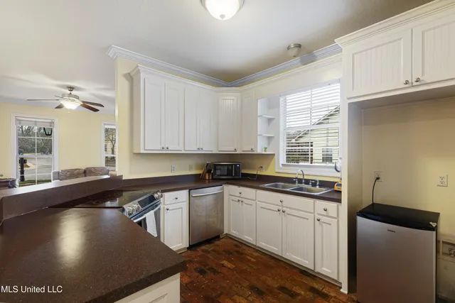 $229,500 | 14 Fleur De Lis, Hattiesburg, MS 39402