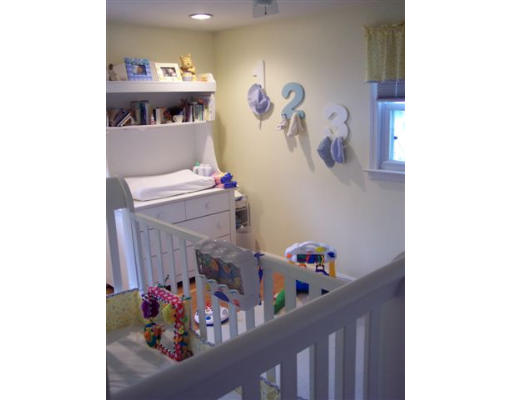 6 Alwin Street Boston, MA 02136 - Photo 8 of 12 Gallery Image 8