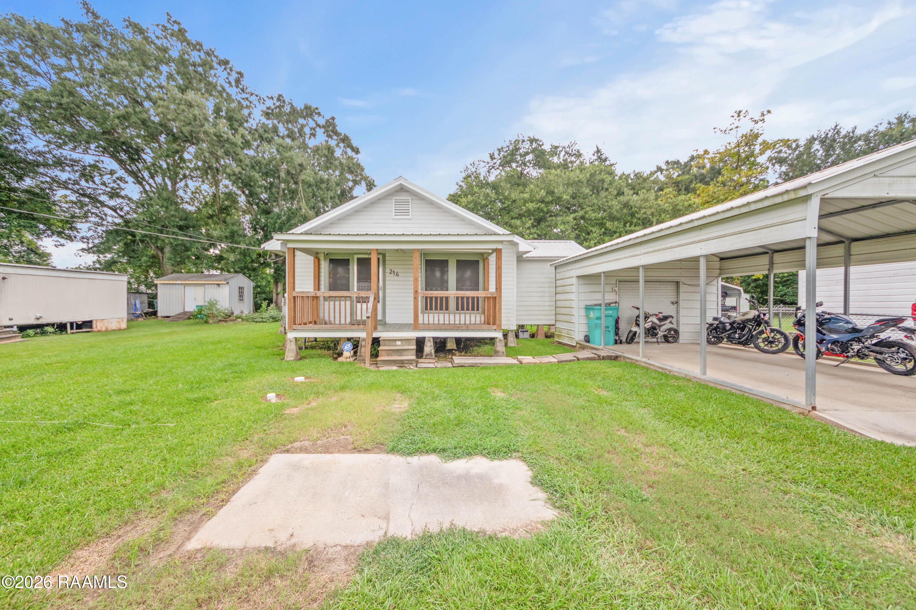 214 Oak Road Church Point, LA 70525 - Photo 2 of 23 214 Oak Church Point-5