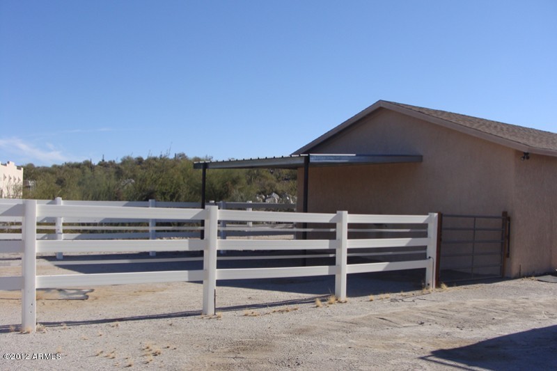 455 Stonehedge Ranch Road Wickenburg, AZ 85390 - Photo 8 of 23 Stonehedge ranch home 001