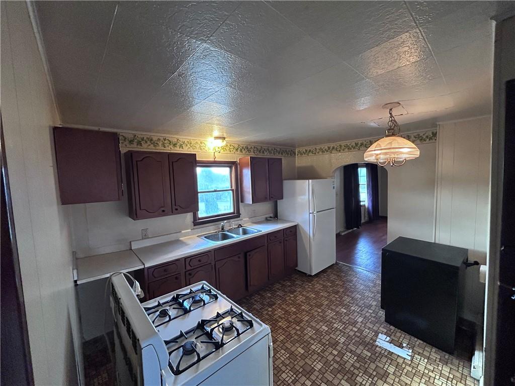 5827 Emlenton Clintonville Road Emlenton, PA 16373 - Photo 3 of 16