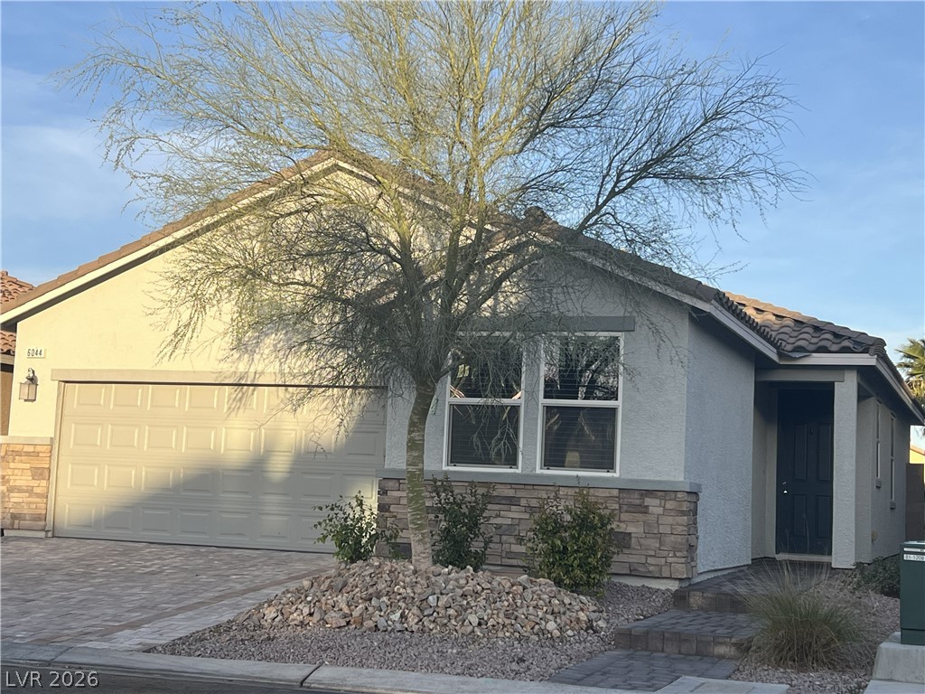 6044 Neptuno Street Las Vegas, NV 89113 - Photo 3 of 35