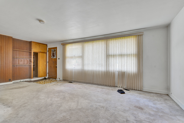 4346 Maple Avenue Brookfield, IL 60513 - Photo 5 of 18 an empty room with windows