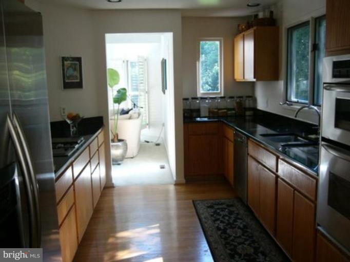 1455 Beulah Road Vienna, VA 22182 - Photo 5 of 30 Kitchen #2