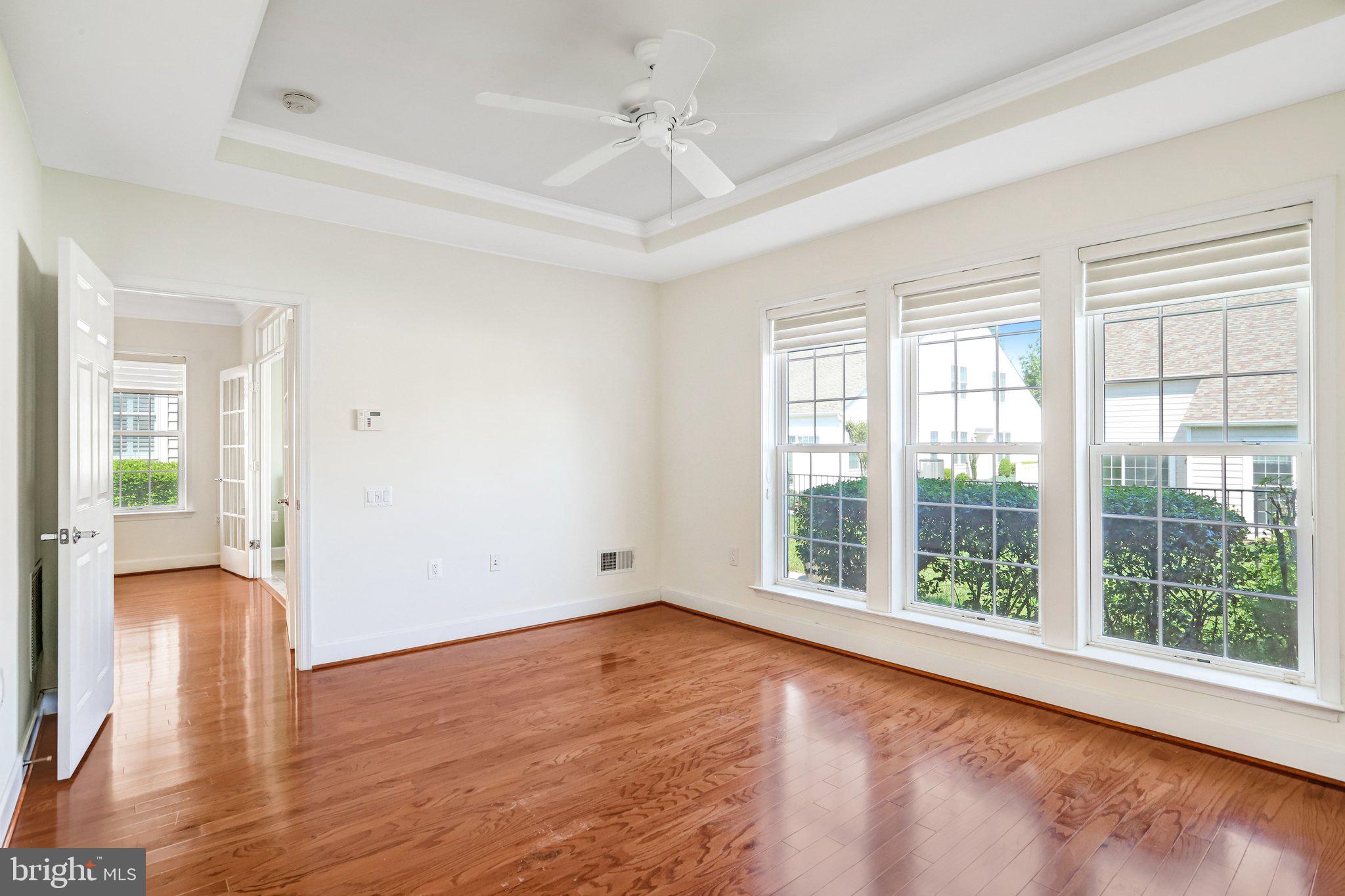 44406 Adare Manor Square Ashburn, VA 20147 - Photo 15 of 58 Large Windows - So Sunny