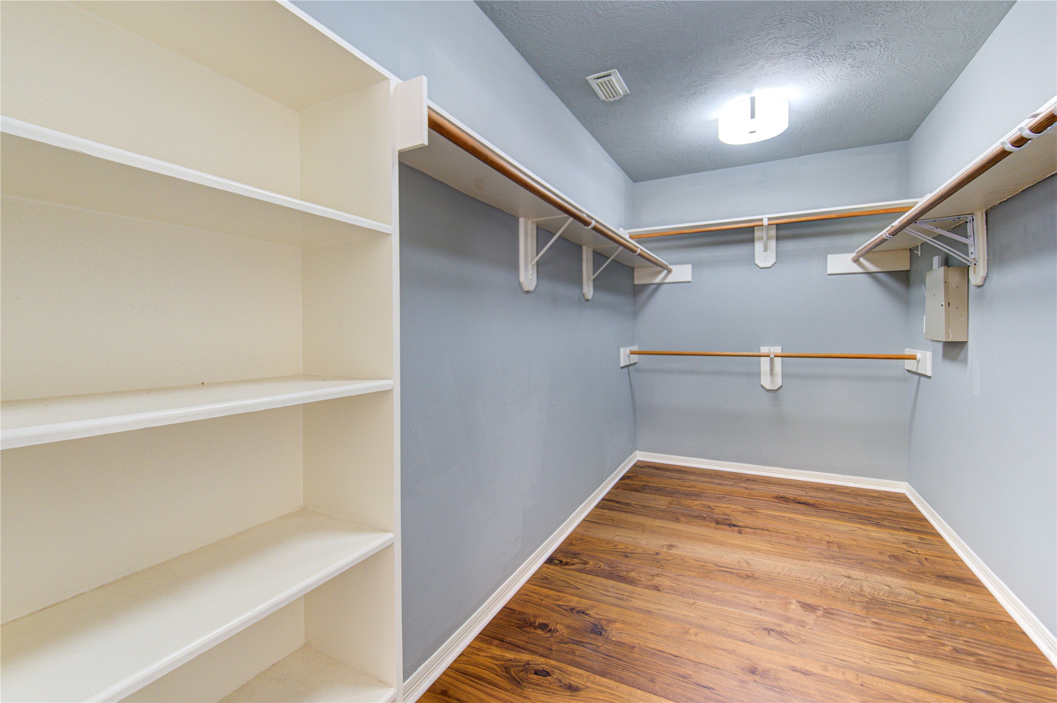 1115 Enclave Square East Houston, TX 77077 - Photo 29 of 42 masterbedroom closetes