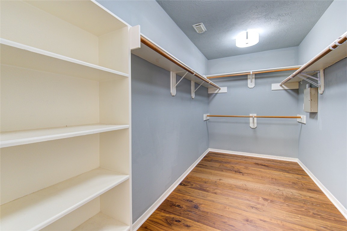 1115 Enclave Square East Houston, TX 77077 - Photo 29 of 42 masterbedroom closetes