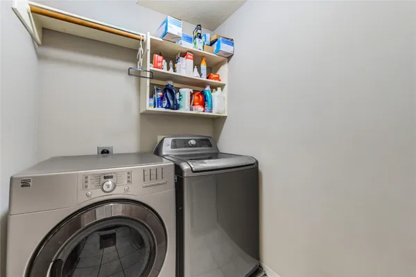 $2,750 | 1115 Enclave Square East, Houston, TX 77077