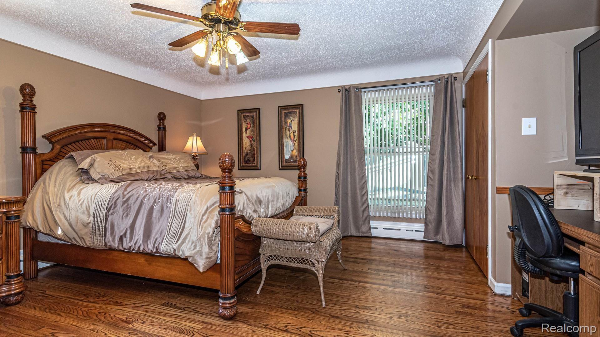 27216 Howell Road Redford, MI 48239 - Photo 22 of 37 Master bedroom!