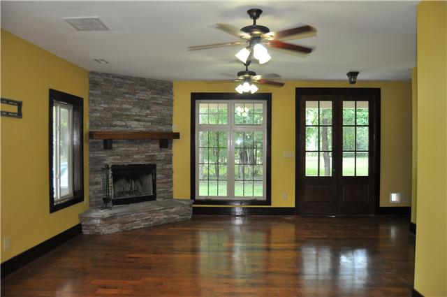 1484 Carter Road Decherd, TN 37324 - Photo 3 of 20 Gallery Image 3