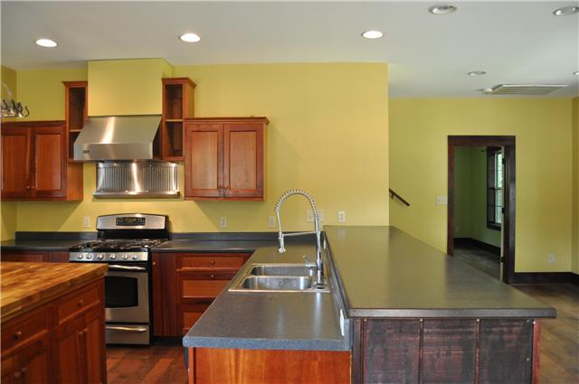 1484 Carter Road Decherd, TN 37324 - Photo 7 of 20 Gallery Image 7