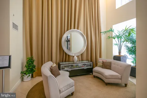 $725,000 | 915 E Street Northwest, Unit 1105, Washington, DC 20004
