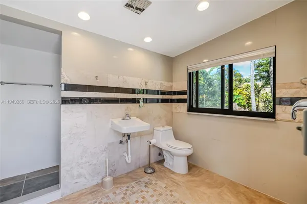 $2,795,000 | 18975 Southwest 224th Street, Miami, FL 33170