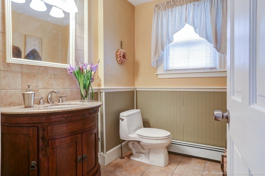 234 Wilson Road Nahant, MA 01908 - Photo 12 of 33 Gallery Image 12