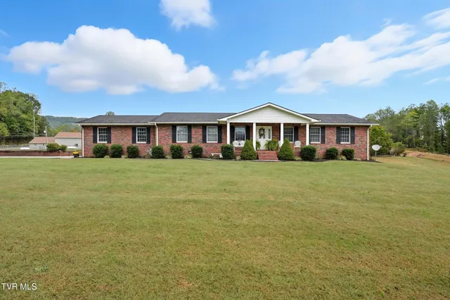 $475,000 | 4052 Purchase Ridge Road, Duffield, VA 24244