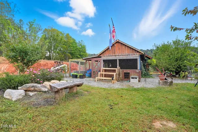 $475,000 | 4052 Purchase Ridge Road, Duffield, VA 24244