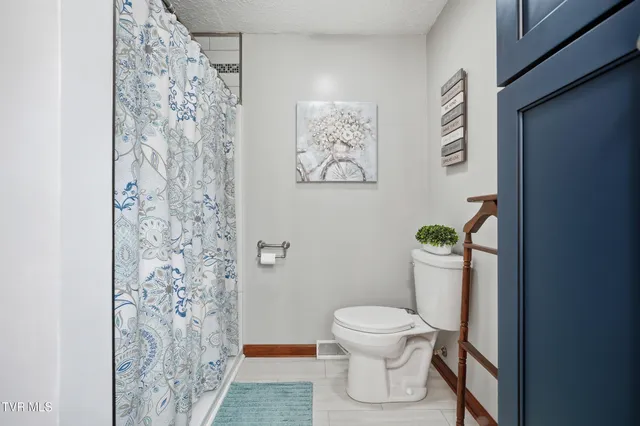 $475,000 | 4052 Purchase Ridge Road, Duffield, VA 24244