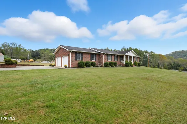 $475,000 | 4052 Purchase Ridge Road, Duffield, VA 24244