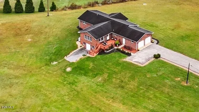 $475,000 | 4052 Purchase Ridge Road, Duffield, VA 24244