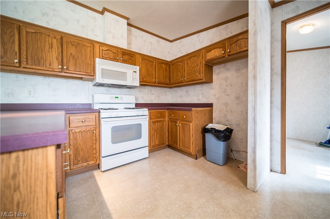 997 Industry Road Atwater, OH 44201 - Photo 7 of 30