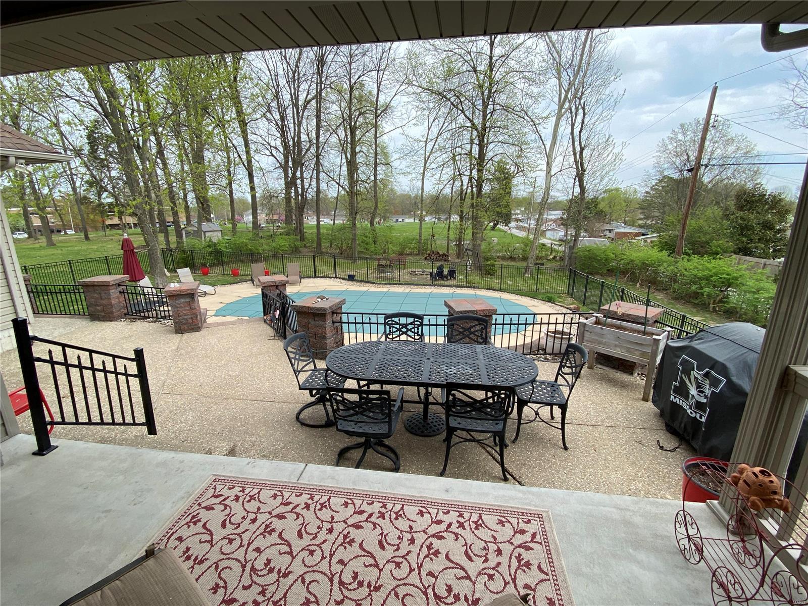 475 Sappington Barracks Road St. Louis, MO 63125 - Photo 4 of 27