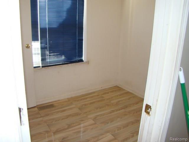 3151 Harrison Avenue Rochester, MI 48307 - Photo 5 of 28 DSC06764.jpg