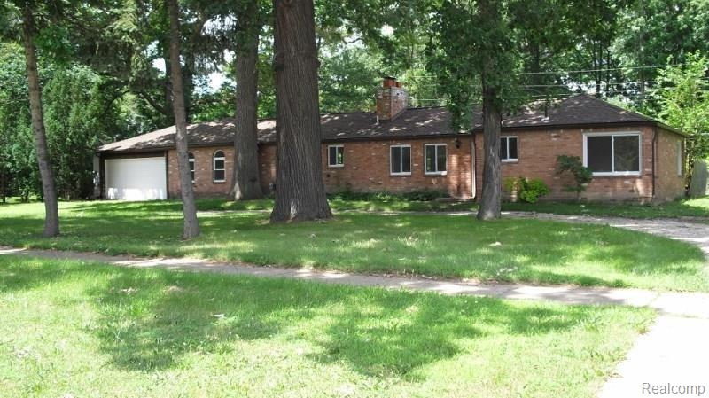 2445 East Thirteen Mile Road Warren, MI 48092 - Photo 1 of 41 CIMG2305 (800x449).jpg