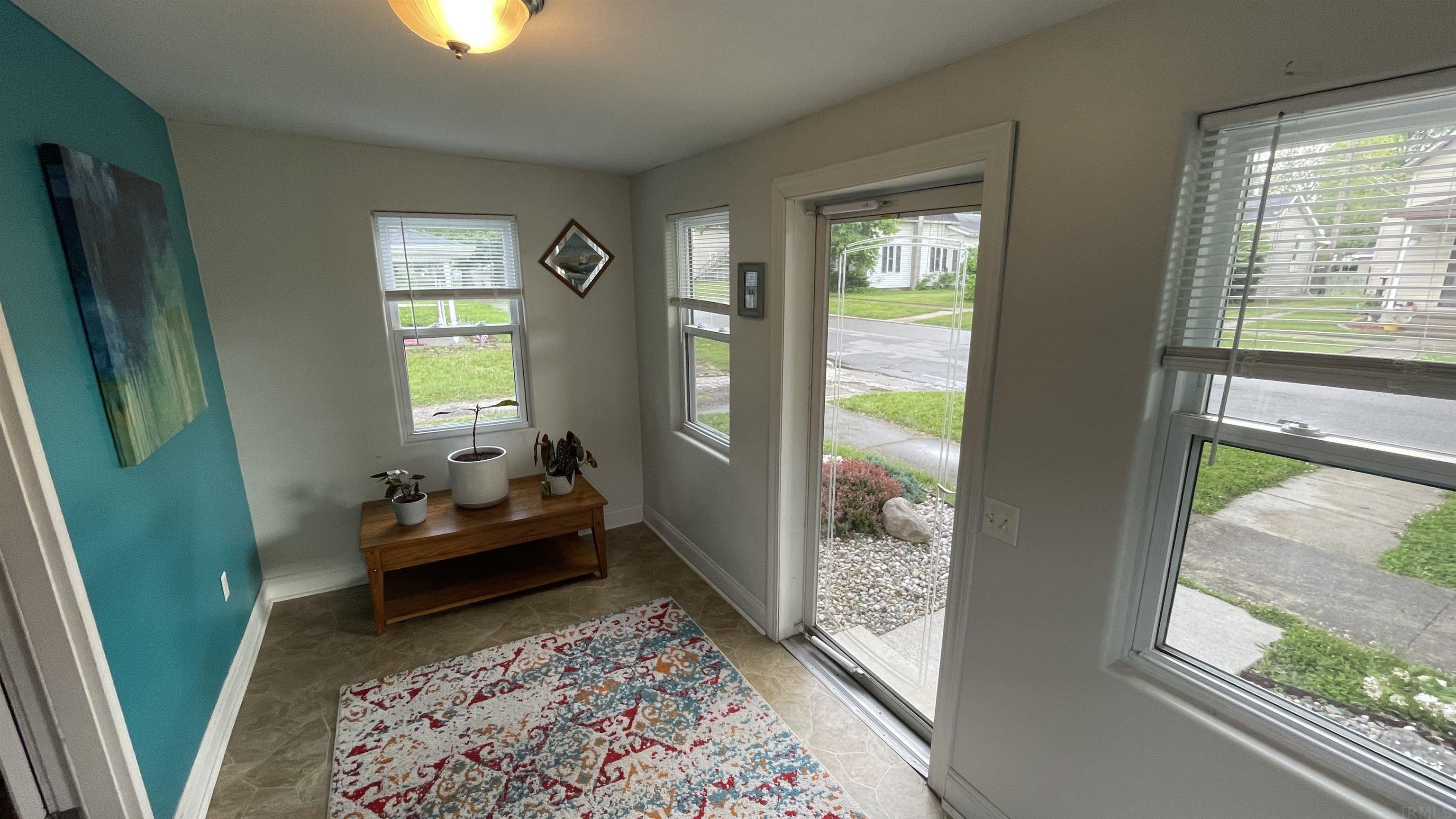 1115 Monroe Street Rochester, IN 46975 - Photo 4 of 19