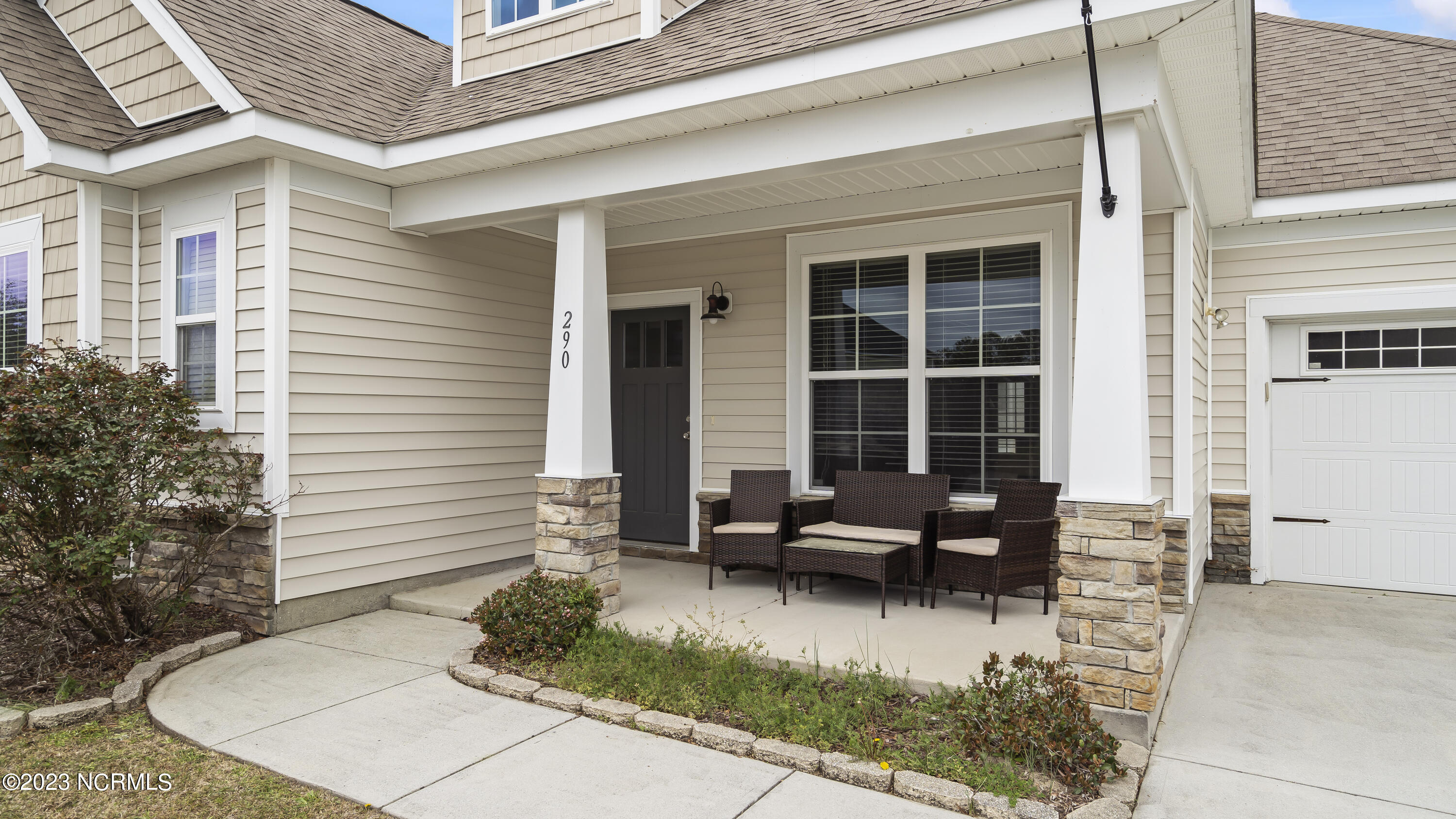 290 Southwest Plantation Drive Maple Hill, NC 28454 - Photo 3 of 24 3