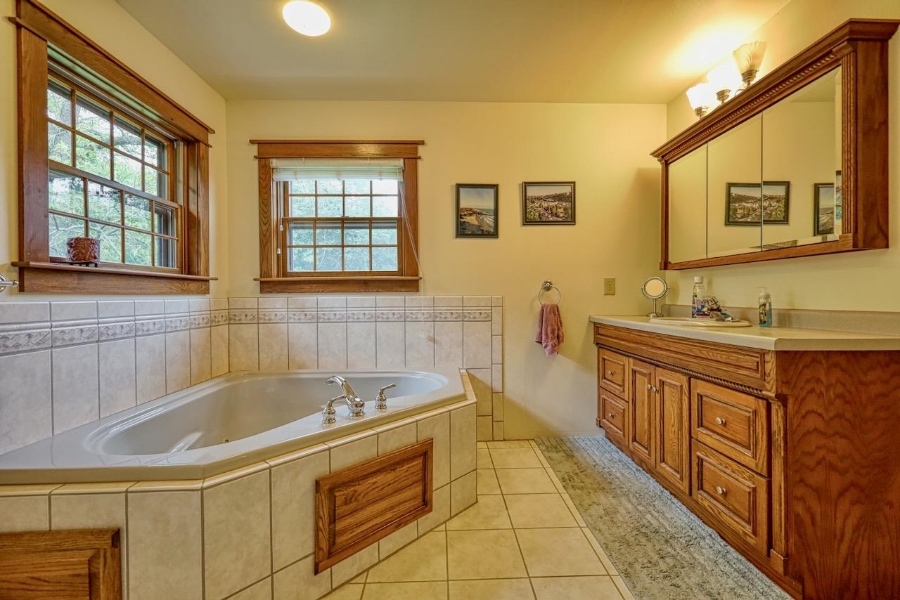 E4930 Rolling Ridge Road Spring Green, WI 53588 - Photo 23 of 58