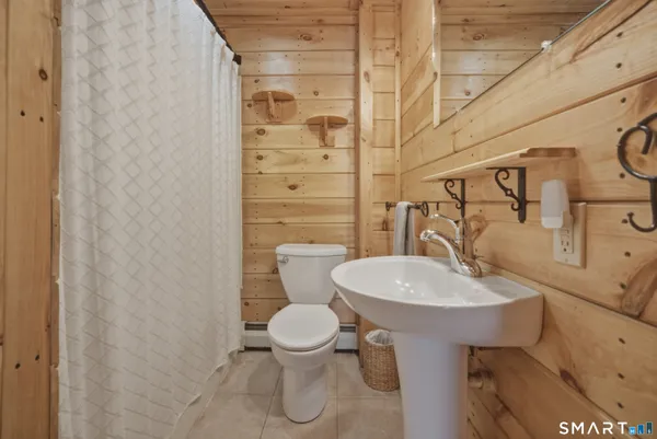 $2,200 | 9 Morrison Street, Unit 1, Vernon, CT 06066