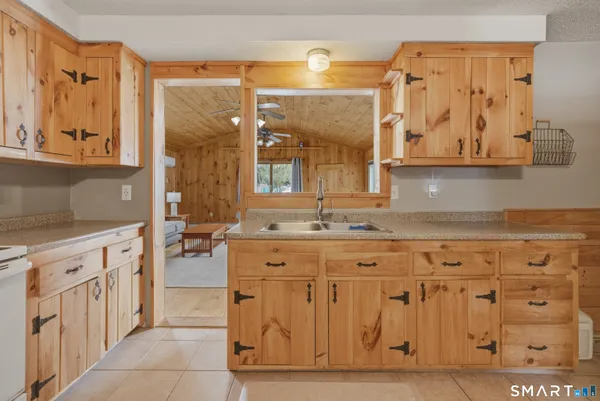 $2,200 | 9 Morrison Street, Unit 1, Vernon, CT 06066