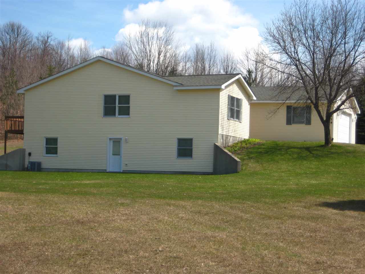 9179 South Maple City Road Maple City, MI 49664 - Photo 42 of 43 1873888-41.JPG