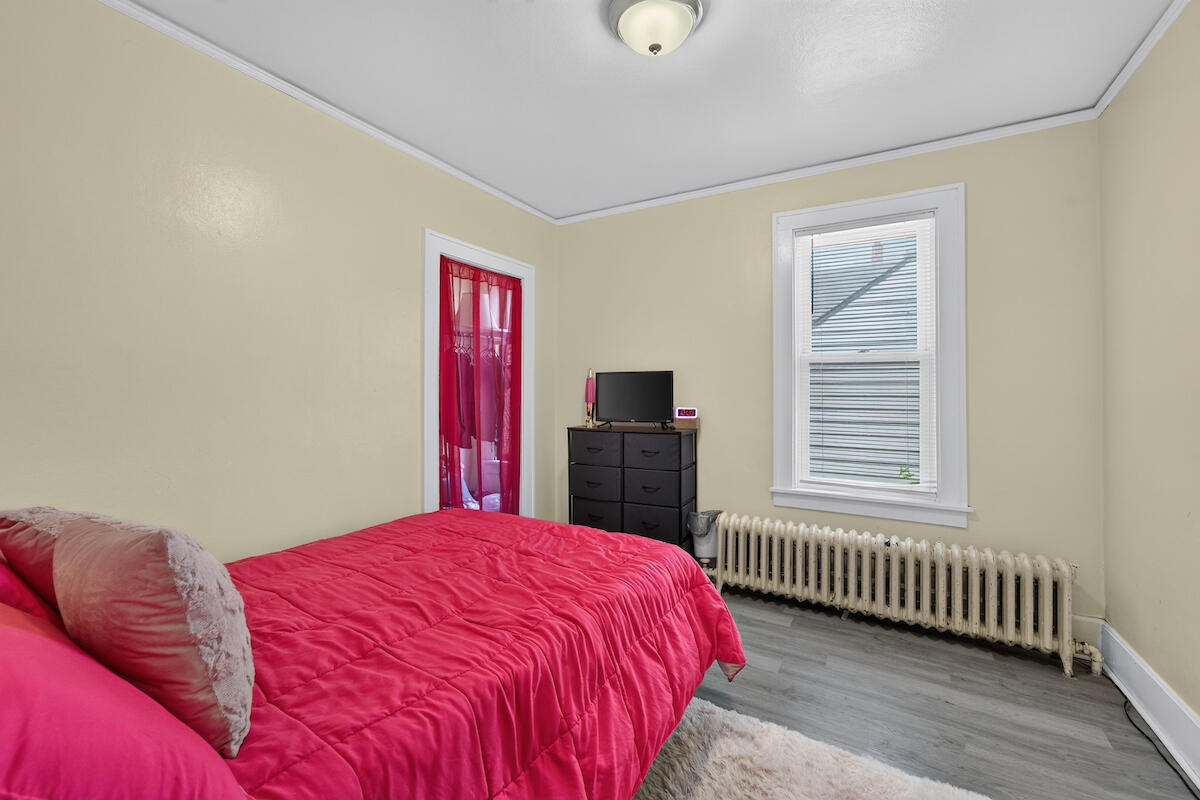 6522 28th Avenue Kenosha, WI 53143 - Photo 11 of 27 Lower Bedroom