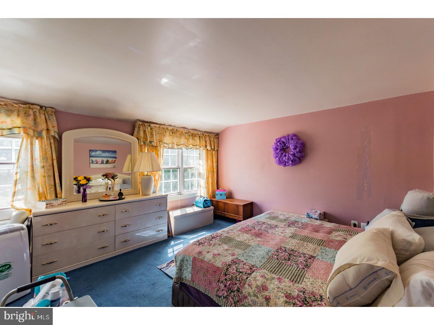 1704 Pin Oak Road Williamstown, NJ 08094 - Photo 13 of 15 Bedroom - Main