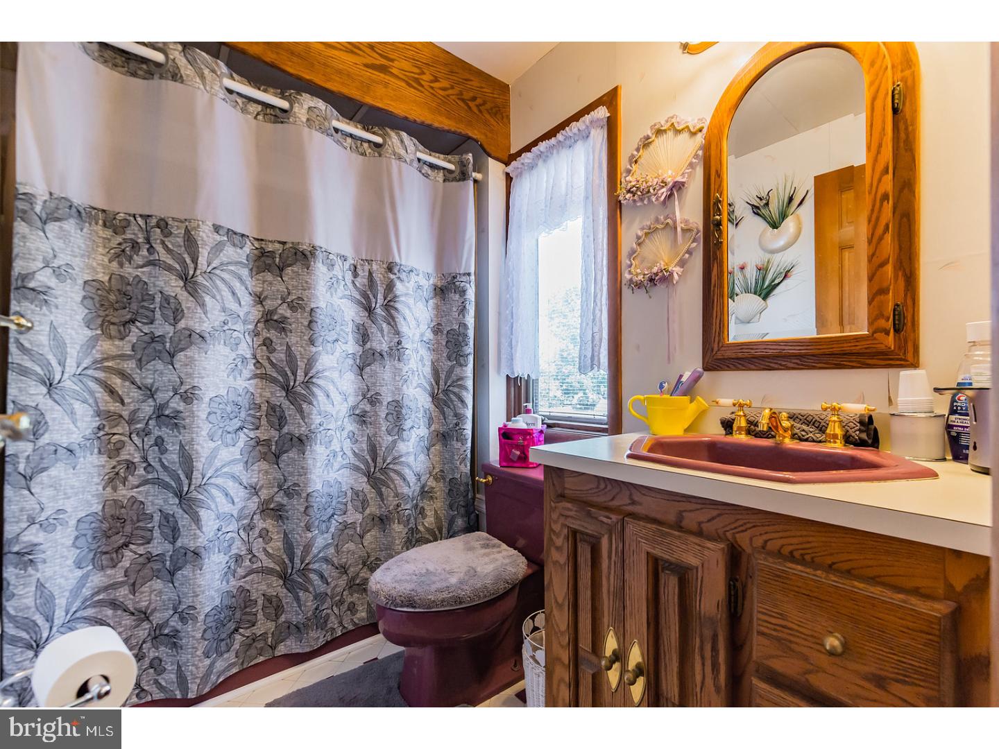 1704 Pin Oak Road Williamstown, NJ 08094 - Photo 14 of 15 Bathroom