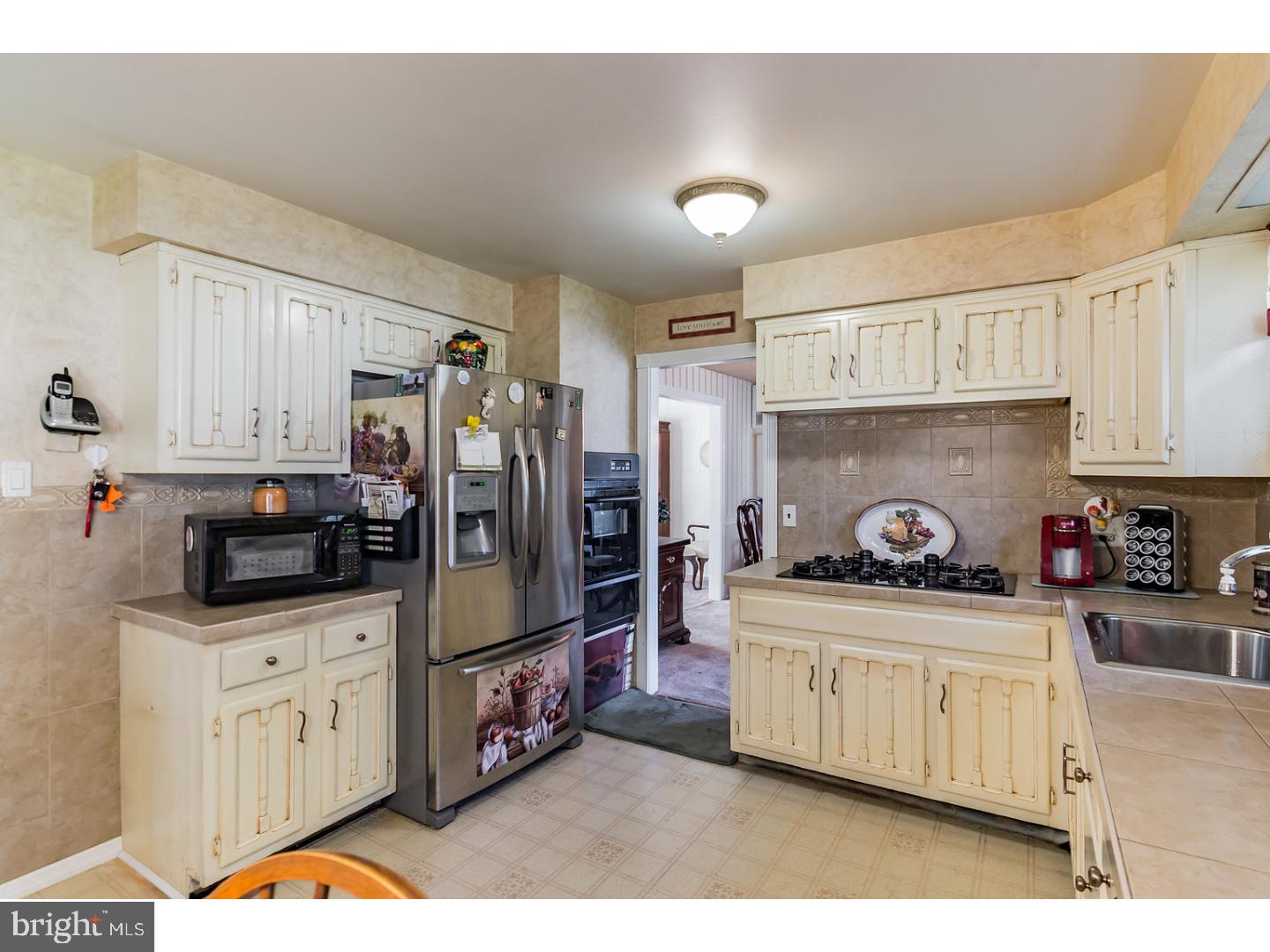 1704 Pin Oak Road Williamstown, NJ 08094 - Photo 4 of 15 Kitchen