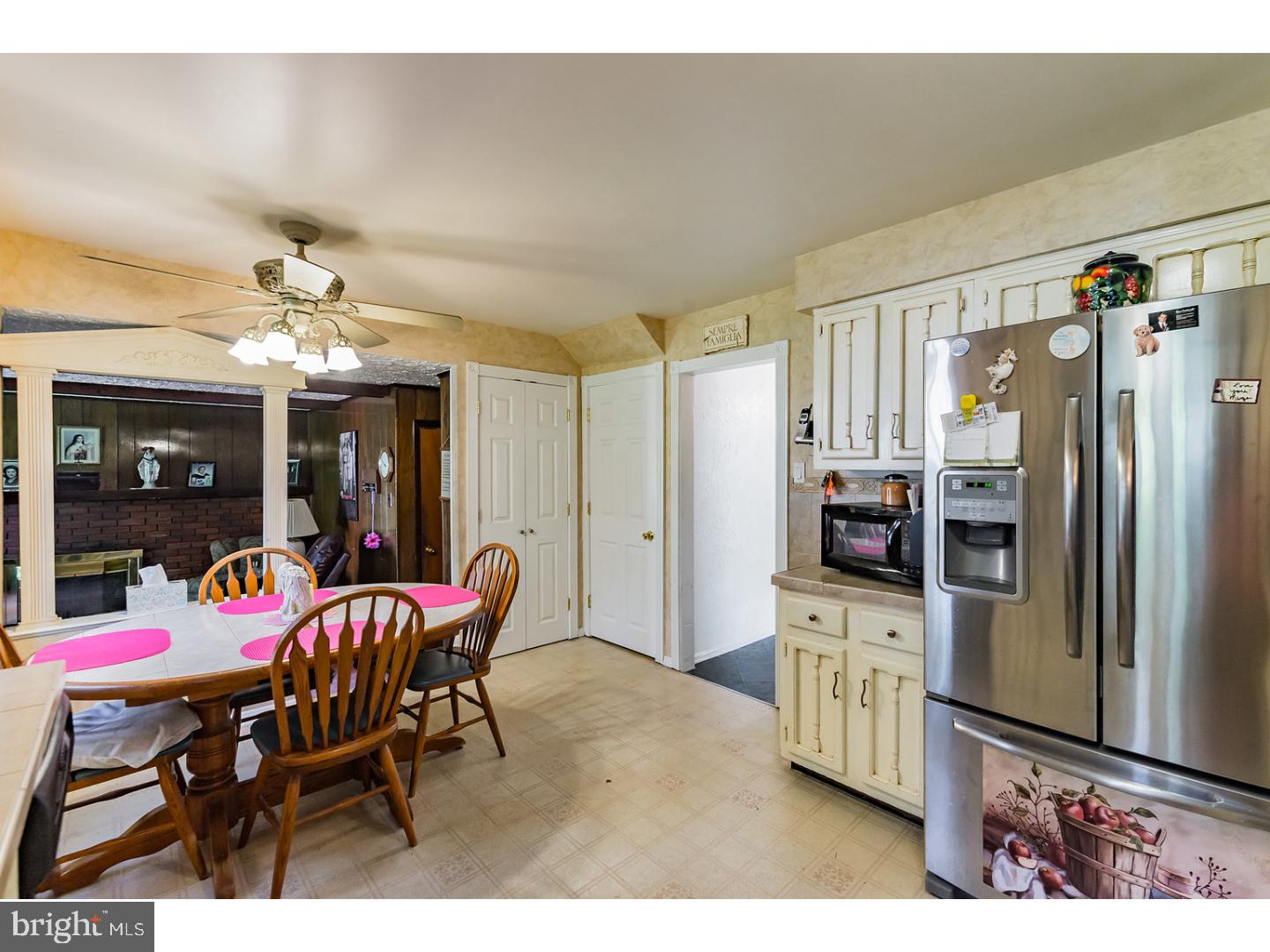 1704 Pin Oak Road Williamstown, NJ 08094 - Photo 5 of 15 Kitchen