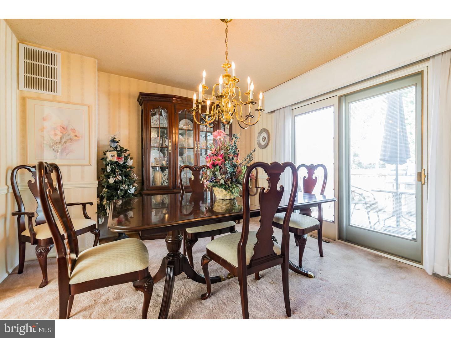 1704 Pin Oak Road Williamstown, NJ 08094 - Photo 8 of 15 Dining Room