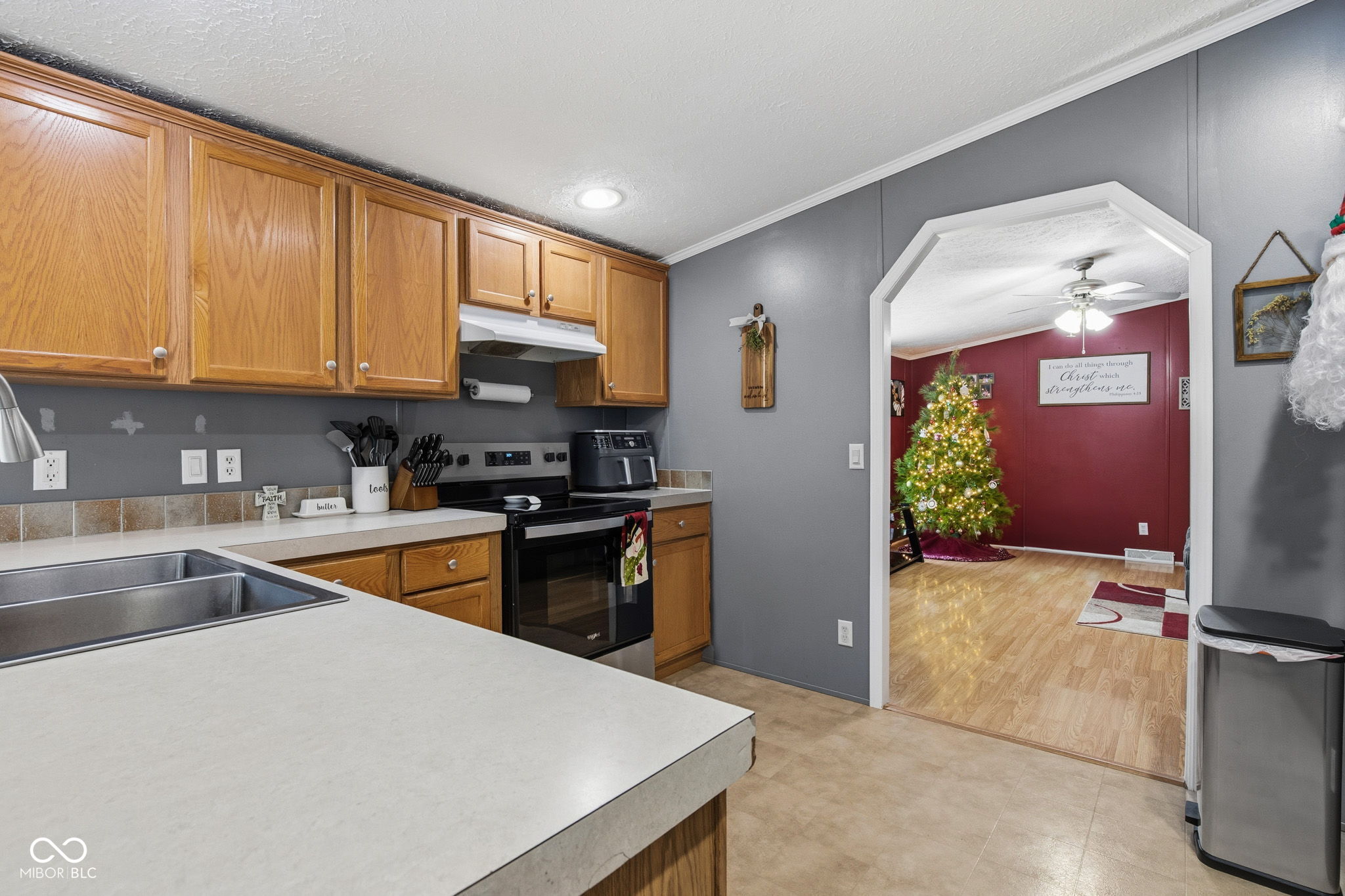 9205 South Harrodsburg Road Bloomington, IN 47403 - Photo 7 of 52