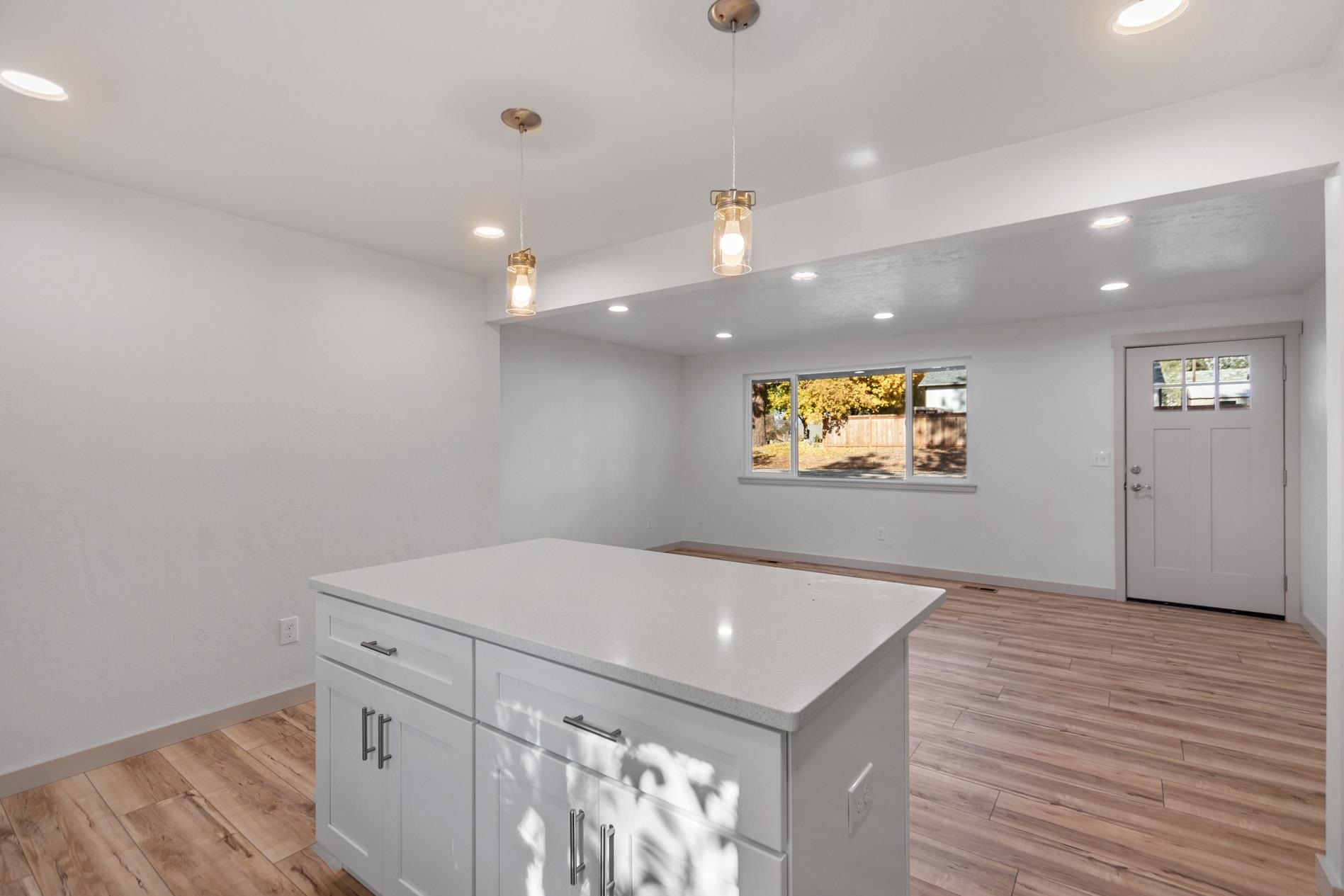 4202 East Mead Street Mead, WA 99021 - Photo 12 of 28 Gallery Image 12