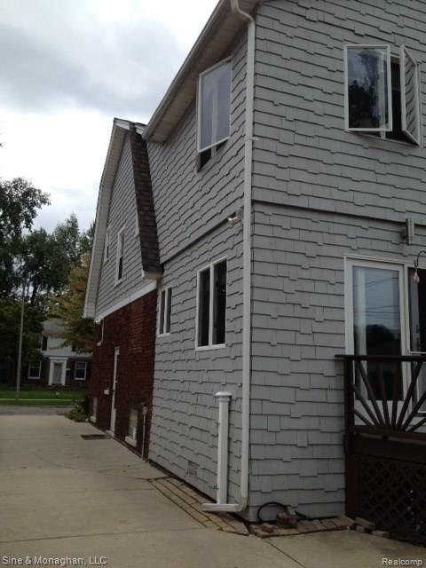 1512 Roslyn Road Grosse Pointe, MI 48236 - Photo 26 of 28 photo-13.jpg
