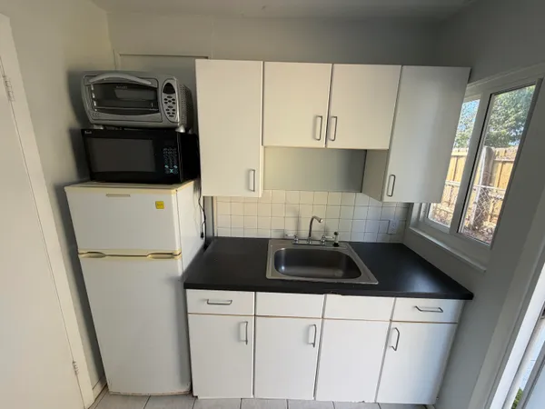 $1,050 | 4541 Northeast 6th Terrace, Unit A, Deerfield Beach, FL 33064