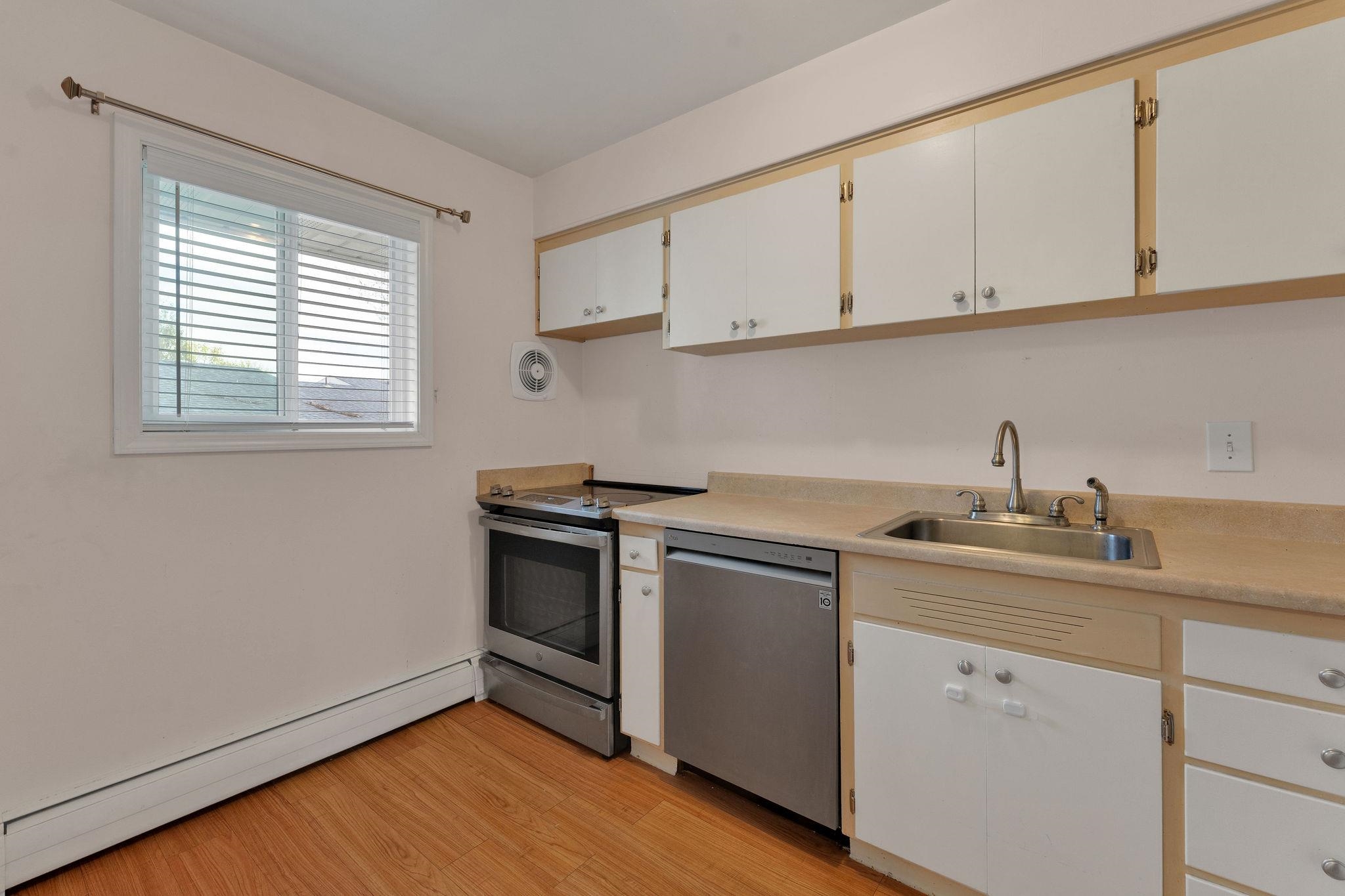 250 North Raymond Road, Unit A11 Spokane Valley, WA 99206 - Photo 5 of 20