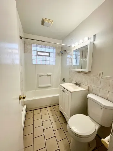 $1,225 | 2700 South Hamlin Avenue, Unit 1F, Chicago, IL 60623