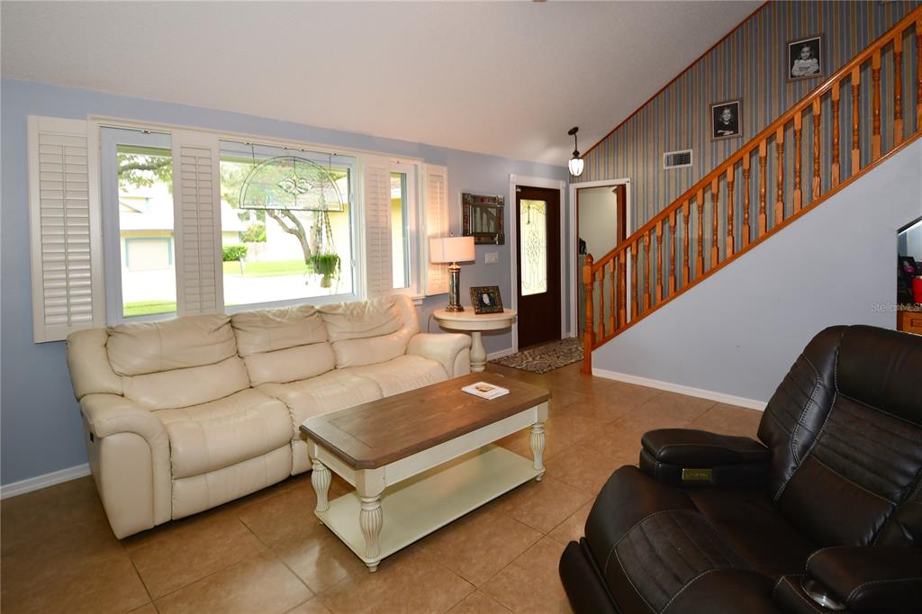 7519 Harborview Way Seminole, FL 33776 - Photo 5 of 24