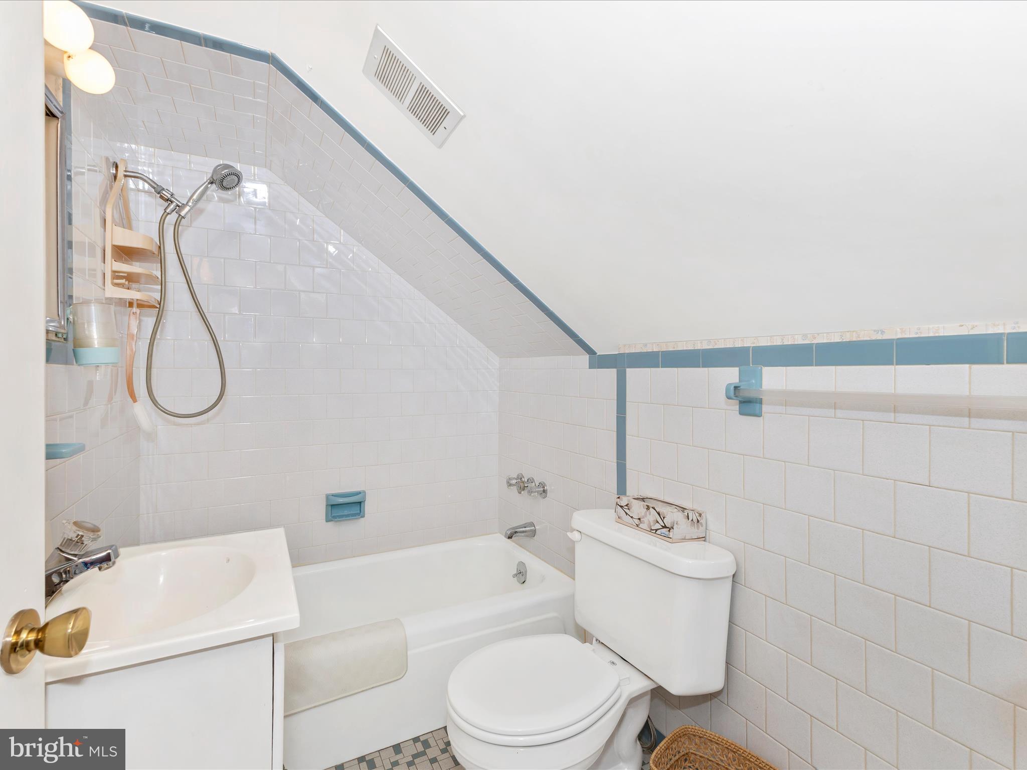 268 Magothy Bridge Road Pasadena, MD 21122 - Photo 29 of 64 Bath 2