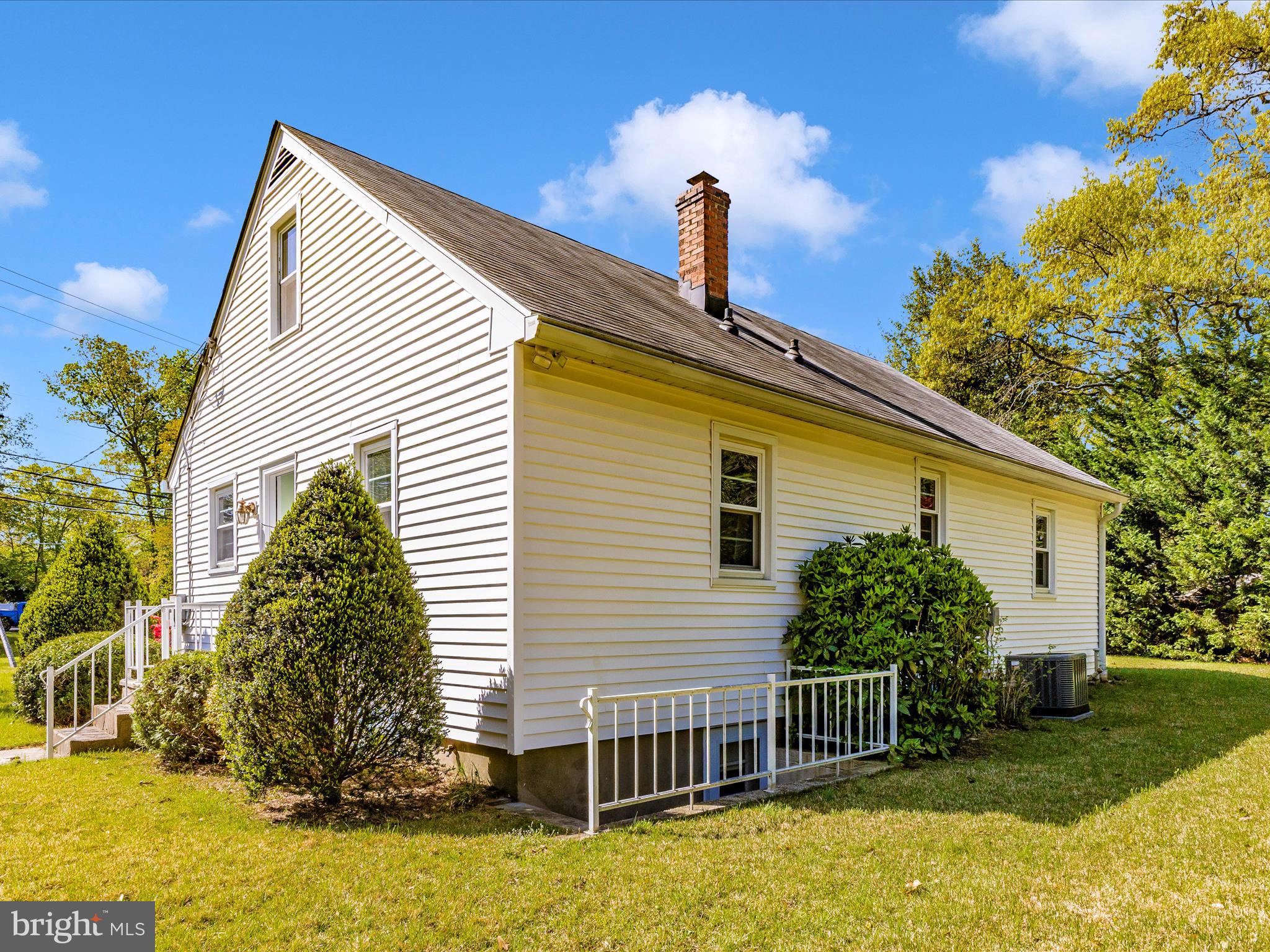 268 Magothy Bridge Road Pasadena, MD 21122 - Photo 46 of 64 Exterior Back
