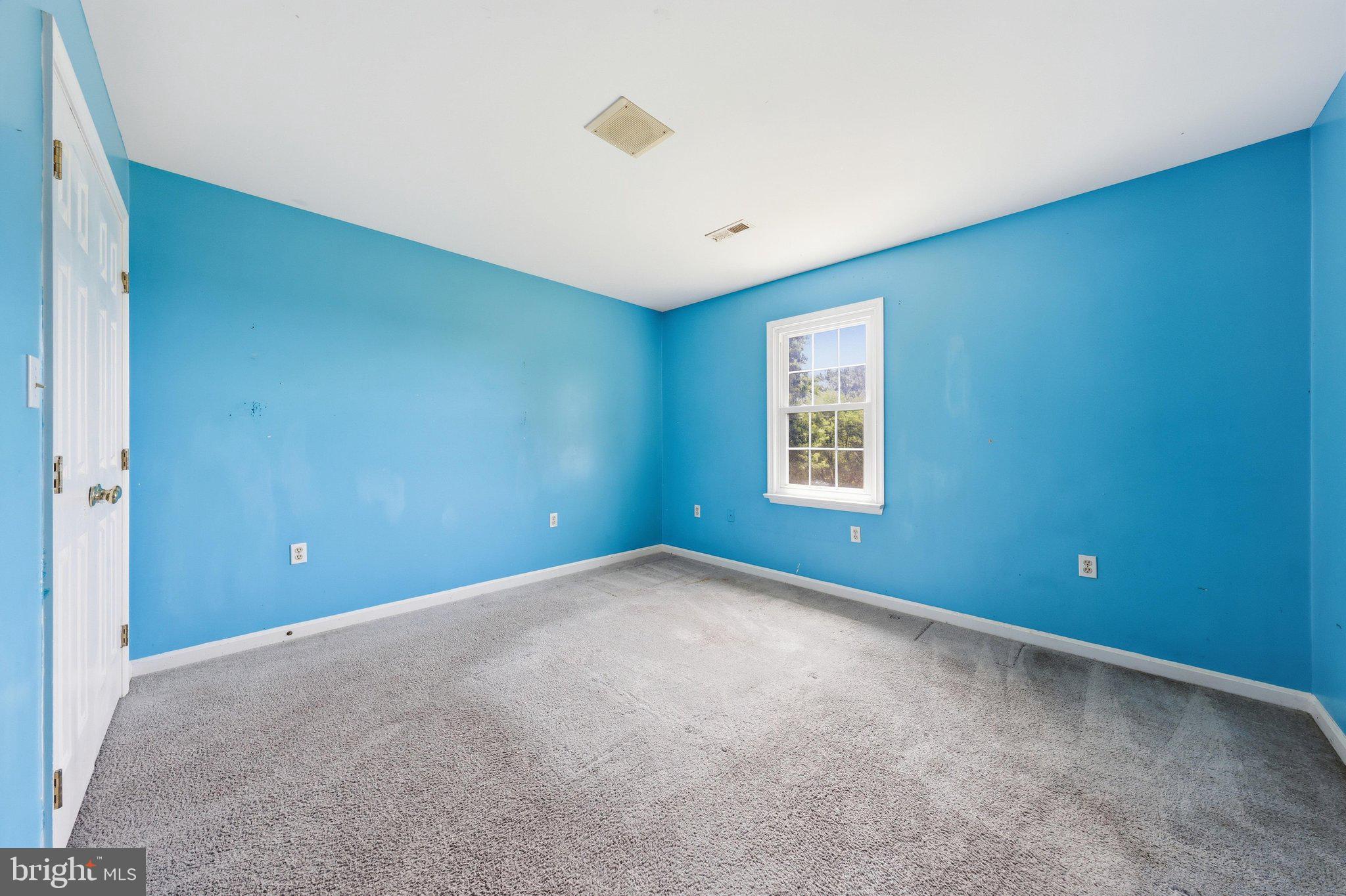 325 East Mountain Road Knoxville, MD 21758 - Photo 28 of 54 Bedroom 2